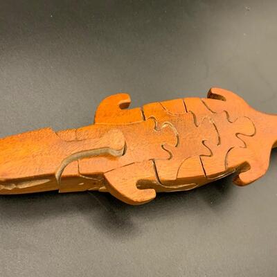 Alligator Wood Puzzle