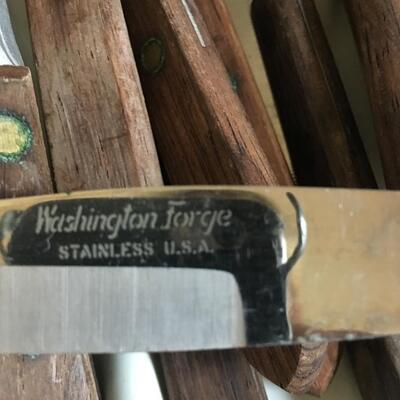 Washington Forge stainless Flatware set