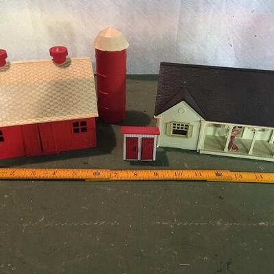 Farm buildings for Train Set