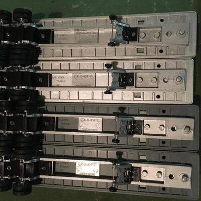 4 Cargo train cars O Scale