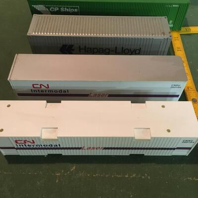 4 Plastic freight train O Scale