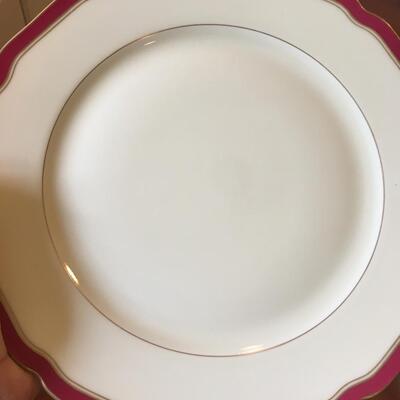 14 Royal Ivory Windsor 10" dinner plates, red and gold edge