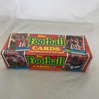 -116- Football Cards | 1990 Complete Sealed Set