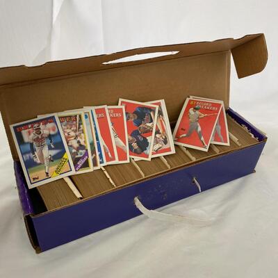 -117- Baseball Cards | 1988 Topps Dugout Box Set