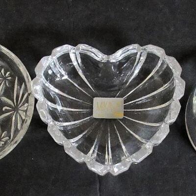 Misc Lot Glassware, Opalescent Toothpick, Mikasa Heart Dish, Ozarks Vinegar Cruet, More