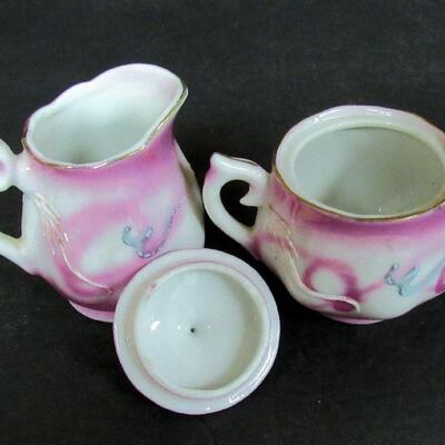 Pretty Vintage Dragonware Miniature Mt Rushmore/Black Hills/Badlands Souvenir Sugar and Creamer Set