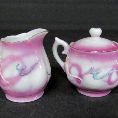 Pretty Vintage Dragonware Miniature Mt Rushmore/Black Hills/Badlands Souvenir Sugar and Creamer Set