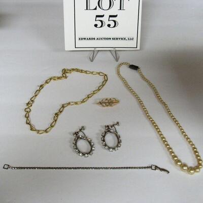 Unmarked Jewelry Lot, Faux Pearls