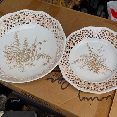 2 Stunning Dinner Servicing platters. " Leonardo Fougere