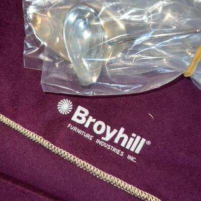 Broyhill Flatware Set