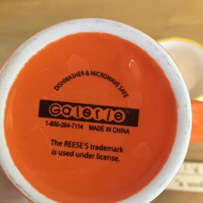 Coffee cup collection of 3, Vintage and Reese's