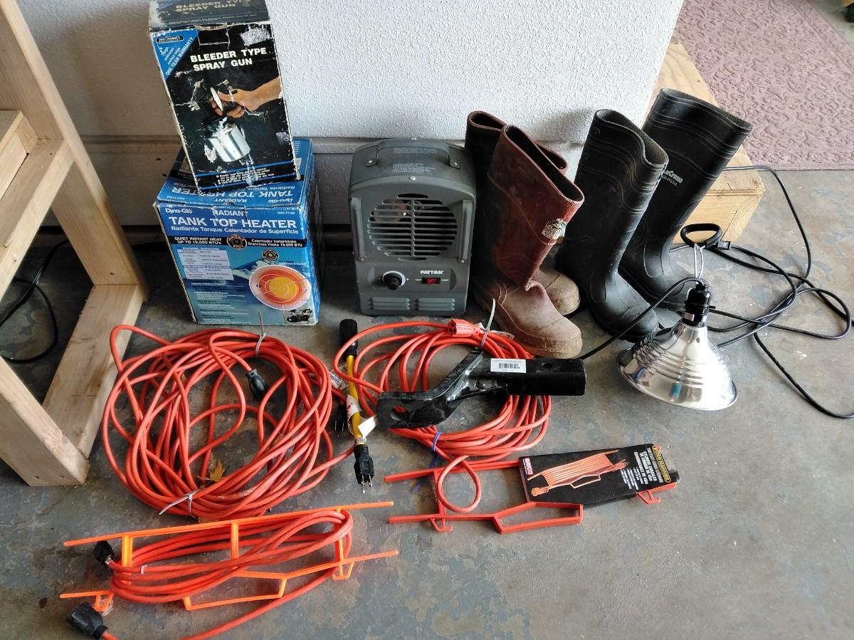 LOT 419 HEATERS, EXTENSION CORDS, HEAT LAMP, IRRIGATION BOOTS FARM LOT