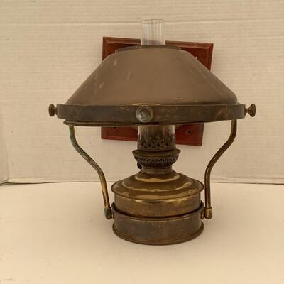 155 Antique Nautical Wall Mounted Brass Oil Lamp