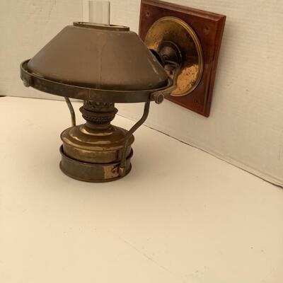 155 Antique Nautical Wall Mounted Brass Oil Lamp
