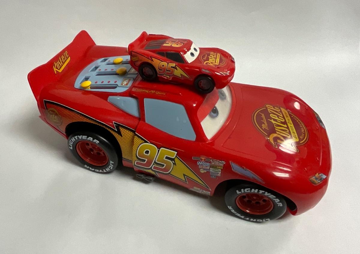 Disney Pixar Cars Lightning McQueen, featuring Fast Talkin' Lightning ...