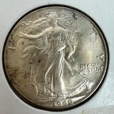 675  1943, 1946 Walking Liberty Silver Half Dollars