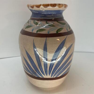 Vase /   pottery