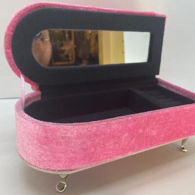 Pink Chaise Lounge Jewelry holder