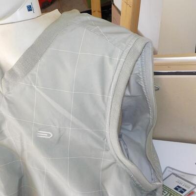 Dockers Golf vest , reversible. (new).men's extra large.