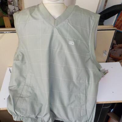 Dockers Golf vest , reversible. (new).men's extra large.