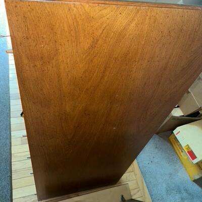 Wooden Dinner Table With Chairs and 2 Leafs