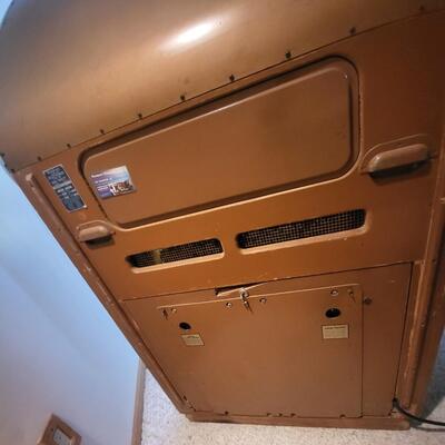 SEEBURG SELECT-O-MATIC MODEL HFI00R-D RECORD JUKEBOX - WORKS