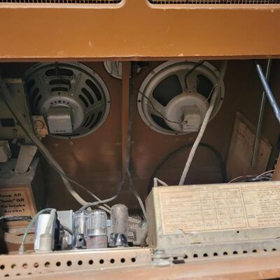 SEEBURG SELECT-O-MATIC MODEL HFI00R-D RECORD JUKEBOX - WORKS