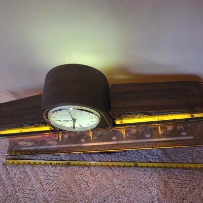 VINTAGE WORKING BUDWEISER CLYDESDALE LIGHTED CLOCK