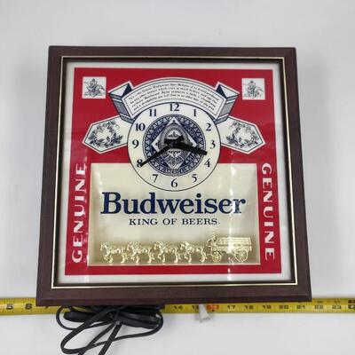 VINTAGE LIGHTED BUDWEISER ADVERTISING CLOCK
