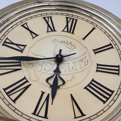 VINTAGE SCHLITZ CLOCK LIGHT