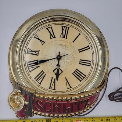 VINTAGE SCHLITZ CLOCK LIGHT