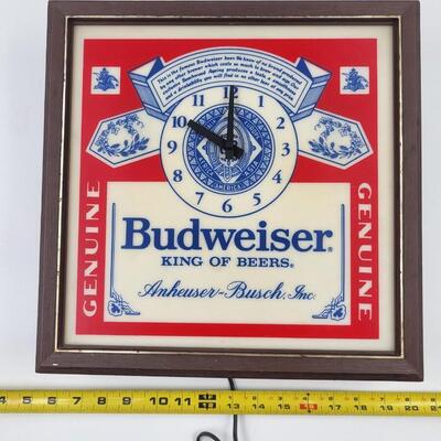 VINTAGE LIGHTED BUDWEISER COLLECTABLE CLOCK #2
