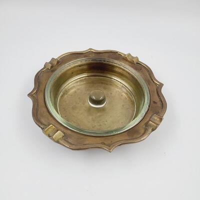 ANTIQUE BRASS ASHTRAY W/ GLASS INSERT
