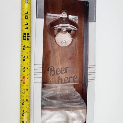 NIB DASHINE WALL MOUNTED BOTTLE OPENER