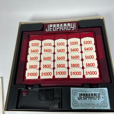Retro Pressman Jeopardy 25th Anniversary Edition Family Friends Competitive Board Game