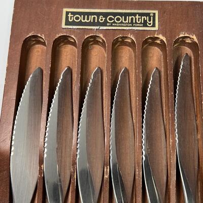 MCM Mid Century Town & Country by Washington Forge Wood Handle Steak Knife Set