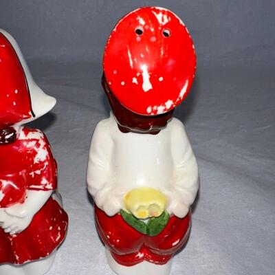 White Americana Salt and Pepper Shakers - Antique
