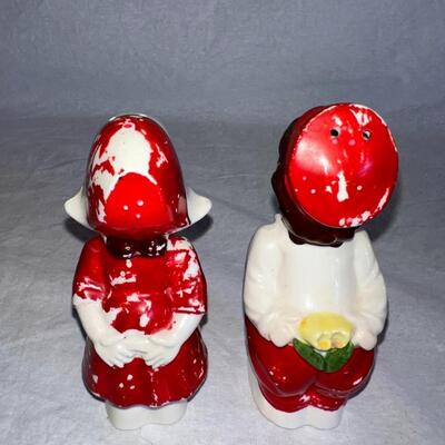 White Americana Salt and Pepper Shakers - Antique