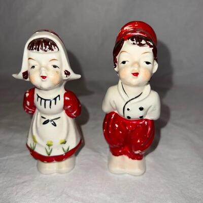 White Americana Salt and Pepper Shakers - Antique