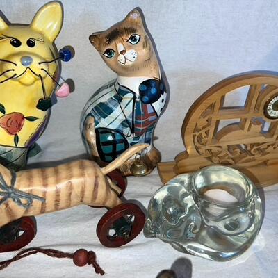 Cat Decoration Lot 1