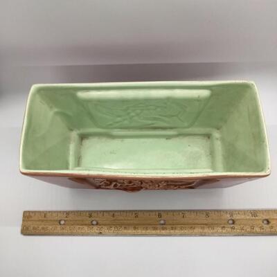 Lot 39 - vintage Red Wing Planter