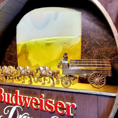 BUDWEISER DRAUGHT CLYDESDALE BARREL COLLECTABLE LIGHT