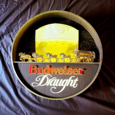 BUDWEISER DRAUGHT CLYDESDALE BARREL COLLECTABLE LIGHT