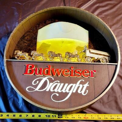 BUDWEISER DRAUGHT CLYDESDALE BARREL COLLECTABLE LIGHT