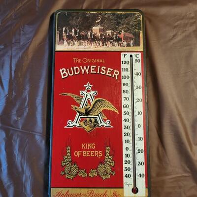 BUDWEISER WOODEN PLAQUE THEMOMETER