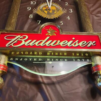 BUDWEISER CLOCK LIGHT