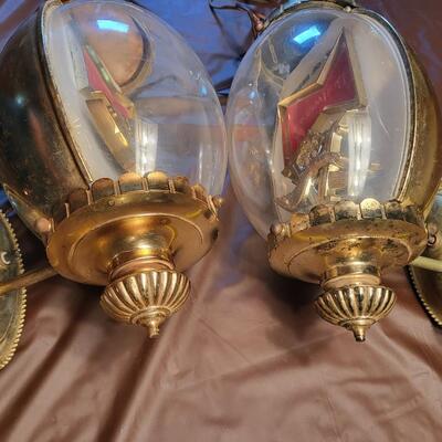 VINTAGE BUDWEISER GLOBE STYLE COLLECTABLE WALL LIGHTS