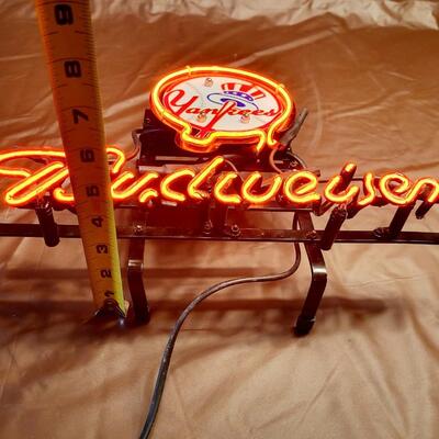 BUDWEISER YANKEE NEON STYLE LIGHT