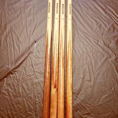 AMINIS GALLERIA SET OF POOL STICKS