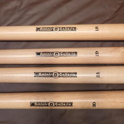 AMINIS GALLERIA SET OF POOL STICKS